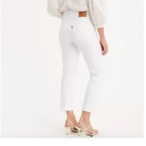 LEVI’S-Wedgie Straight Raw Hem Jeans Size 26